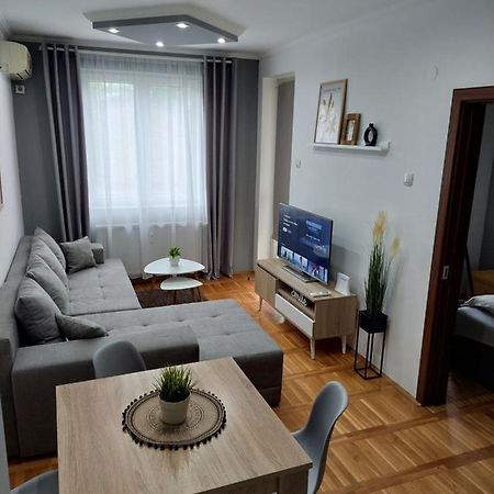 Smiley - Subotica Centar Apartment Екстериор снимка