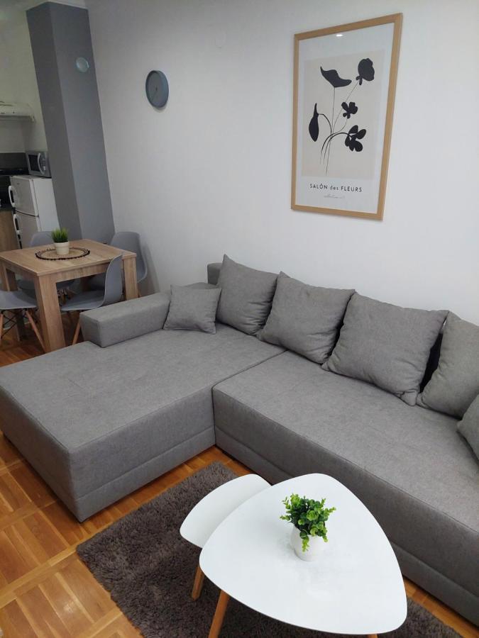 Smiley - Subotica Centar Apartment Екстериор снимка