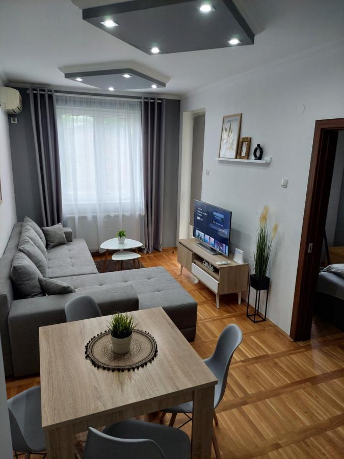 Smiley - Subotica Centar Apartment Екстериор снимка