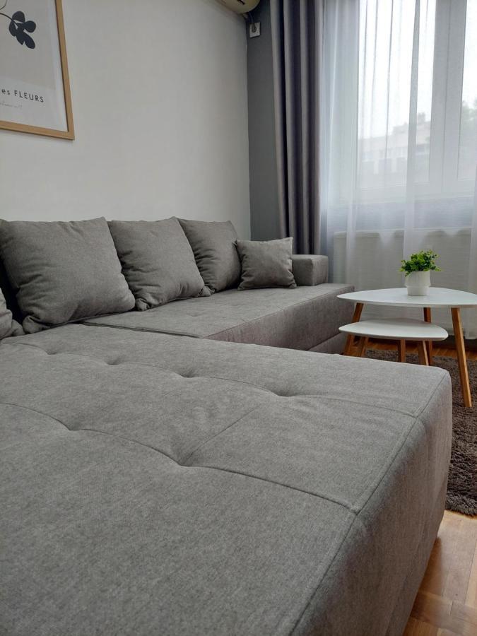 Smiley - Subotica Centar Apartment Екстериор снимка